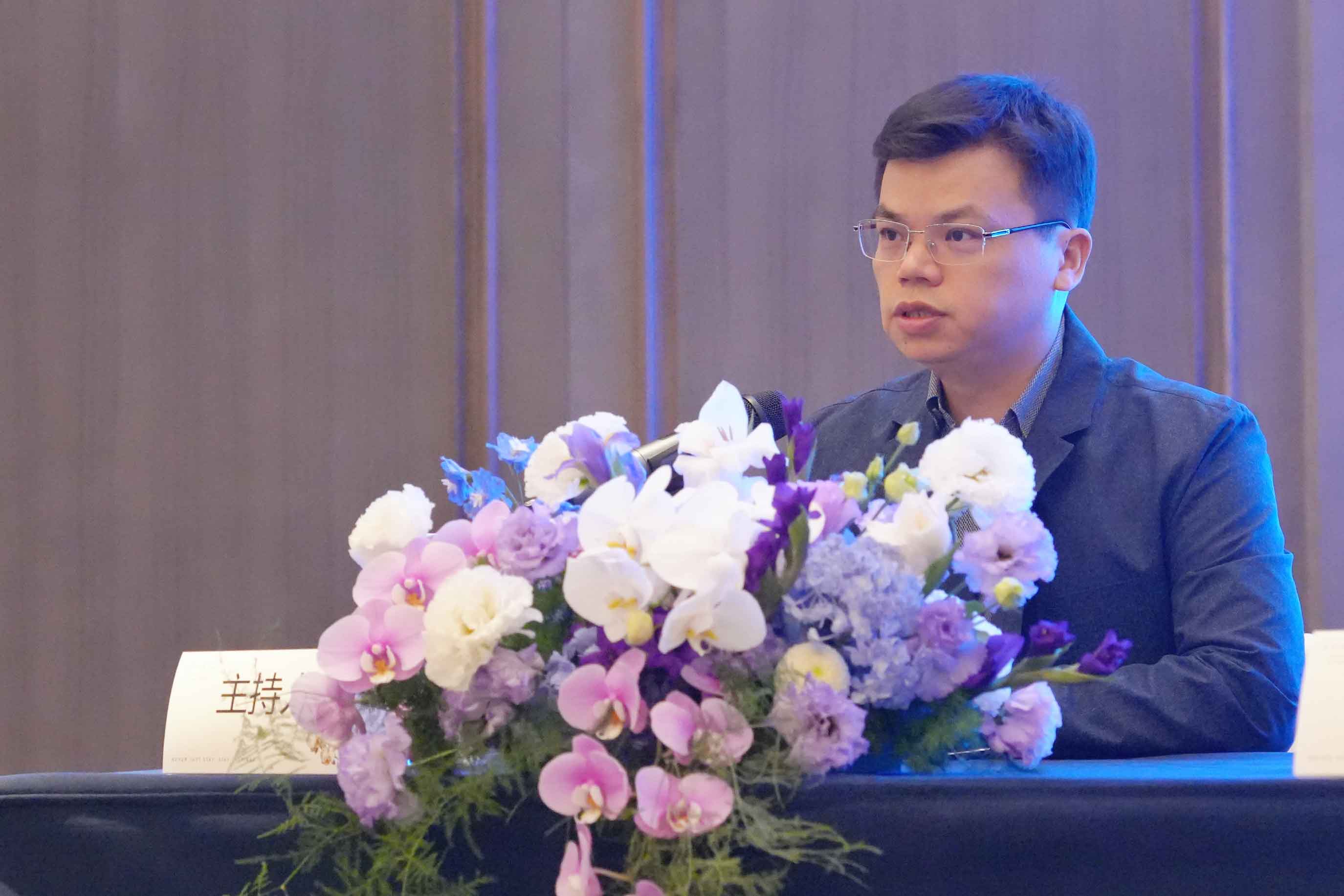 327ae9f13274353838dbb259e383a2c7 王明炯.jpg